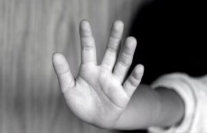 Denuncia de colegio reveló agresión de padre a su hijo de 7 años