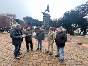 Comienza el cambio de adoquines en Plaza de Armas Benjamín Muñoz Gamero