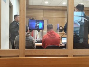 Choferes falsificaron licencia de cuarto medio para trabajar