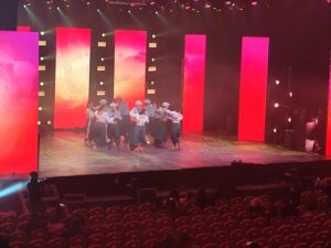 Grupo de danza abrió la primera noche de festival