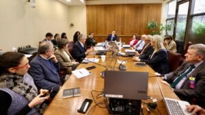 Proponen buque hospital para disminuir las listas de espera