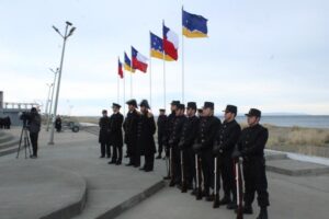 Conmemoran los 181 años de la toma de posesión del estrecho de Magallanes
