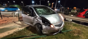 Dos lesionados dejó violento accidente de tránsito en Avenida Salvador Allende
