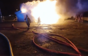 Movilh llama a investigar incendio que destruyó quincho en medio de fiesta alternativa