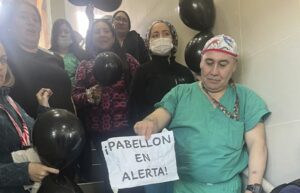 Técnicos de la Salud esperarán hasta fin de mes por respuesta de Hospital Clínico