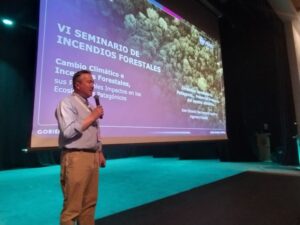Conaf dio inicio al VI seminario sobre incendios forestales