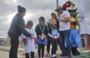 Todo un éxito fue la primera corrida familiar en pleno Barrio 18 de Septiembre