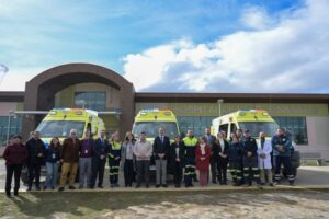 Gobierno Regional entregó nuevas ambulancias al SAMU de Natales