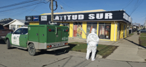 Alrededor de $7 millones roban desde local del Barrio Prat licores y cigarrillos