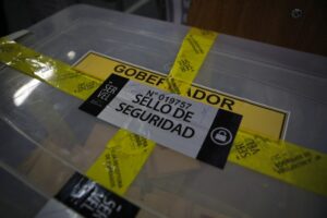 Servel replicará medidas de seguridad en urnas de 2021 para estas votaciones