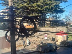 Municipio y Edelmag terminan en la justicia por situación de cables aéreos en desuso