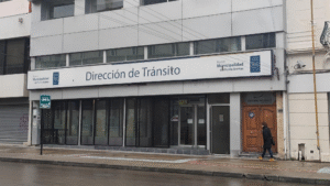 Un 70% de personas reprueba el exámen teórico de conducir en Punta Arenas