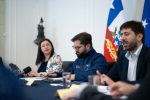 Presidente Boric en Magallanes:  eludió a la prensa en medio de críticas e instruyó al gabinete “cumplir”
