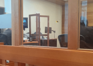 Imputado por femicidio frustrado fue enviado a la cárcel pese a alegar defensa propia