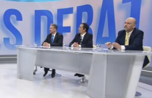 Tres de los cinco candidatos a gobernador definieron posturas en salud y economía en debate de TVN