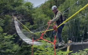 Guardaparques de Conaf terminaron reparación de puente dañado