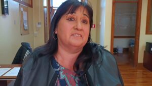 Concejala de Porvenir fue reelecta por sorteo