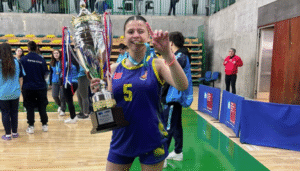 Jugadora de básquetbol magallánica campeona en los Juegos de la Araucanía se prepara para un desafío internacional