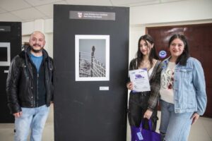 Premian a estudiantes ganadores de primer concurso de fotografía del PACE