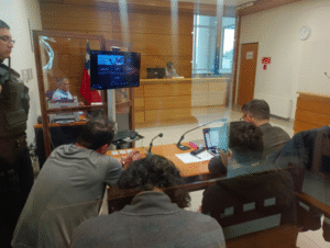 Hombre y dos hijos arremetieron contra vecinos disparando armas de aire comprimido