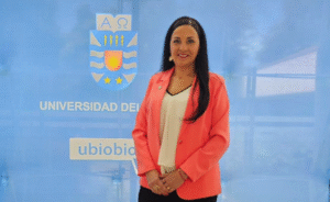 Académica fue distinguida por su excelencia docente