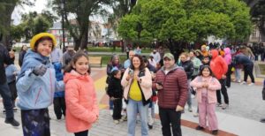 Youtuber mexicano de 8 años causa furor en Punta Arenas