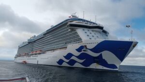 Llegó el crucero más grande de la temporada: con 3.500 pasajeros y 1.312 tripulantes