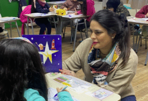 Psicopedagoga llevó a Puerto Williams programa lector de Fundación Familias Primero