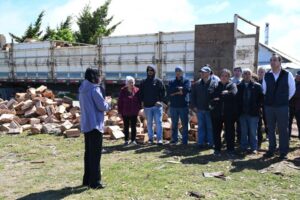 90 familias de Pampa Redonda  fueron beneficiadas con leña