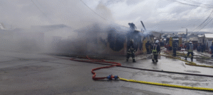 Incendio destruyó vivienda en la Población Carlos Ibáñez
