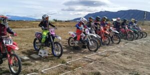 Los hermanos Álvarez, “Bicho” Díaz, “Pablito” Paredes y Branko Lefoll fueron protagonistas del motocross en Natales