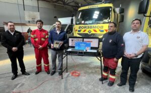 Bomberos presentó moderno programa financiado por Aguas Magallanes
