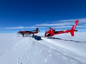 Por primera vez dos helicópteros de DAP cumplen una importante misión antártica