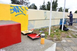 Gastos millonarios por vandalismo en plazas y mobiliario urbano