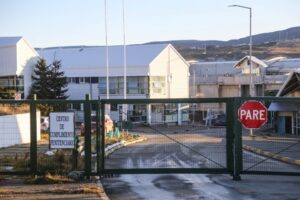 Encontrarón cargador de arma y droga al interior de la cárcel de Punta Arenas
