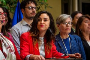 “Tienen que poner a los 2,8 millones de pensionados antes que sus reelecciones”