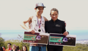 Esteban Marín en varones y Claudia Gómez en damas fueron los grandes ganadores de la carrera “Andino Indómito 2025”