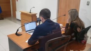 En prisión preventiva quedó mujer que dejó a su padre al borde de la muerte