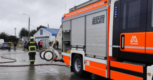 Posible fuga de gas al interior de una bodega movilizó a Bomberos hasta la Zona Franca