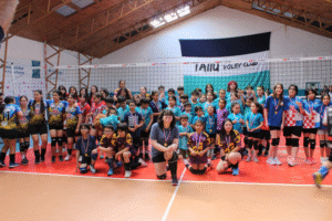 Más de 100 niños participaron en jornada recreativa de voleibol