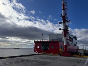 La tripulación del Rompehielos “Almirante Viel” se prepara para su siguiente misión