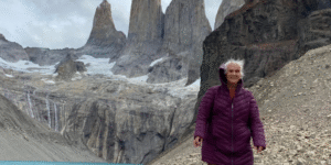 Con 81 años llegó a la base de Torres del Paine