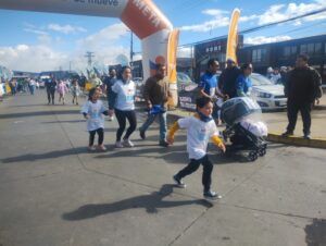 Más de 2 mil personas participaron en corrida familiar en Zona Franca
