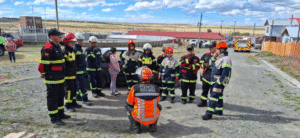 Más de 60 niños y jóvenes dieron vida al “Bomberee 2025” en Laguna Blanca