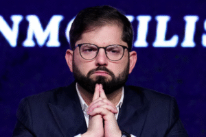 Bancada UDI llama a Boric a ser la primera autoridad en realizarse test de drogas
