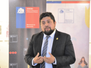 “Hay un compromiso claro de normalizar el sistema educativo público”