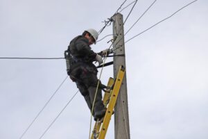45 casos de personas “colgadas” a la energía eléctrica se han registrado este 2025