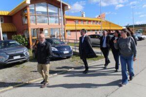 ENAP Magallanes y Servicio de Reinserción Social Juvenil buscan crear alianza para fortalecer la reinserción juvenil