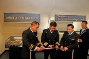 Armada realiza reapertura del Museo Antártico en Base Naval “Arturo Prat”