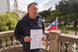 Alcaldes de Punta Arenas y Concepción solicitan restablecer conexión aérea directa